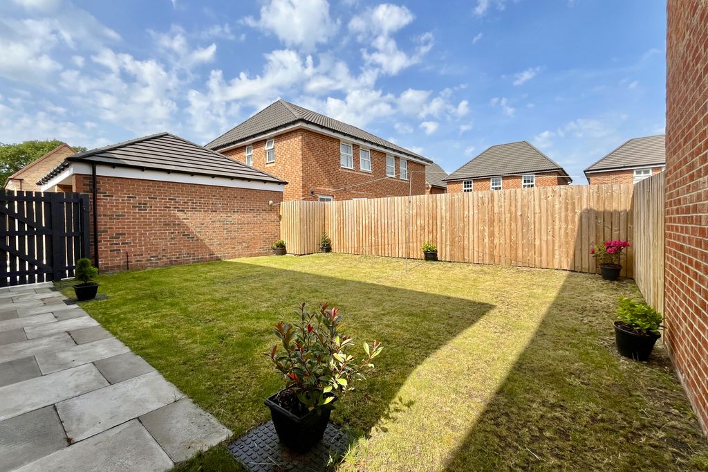 Property photo 3 of 28 25
