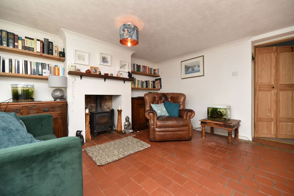 Property photo 3 of 17