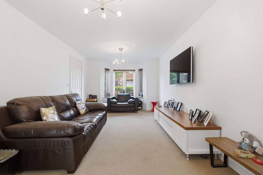 Property photo 2 of 29