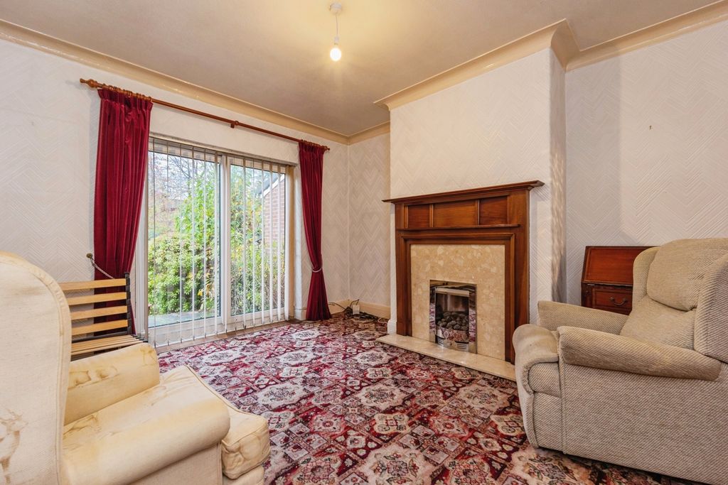 Property photo 2 of 17 Photo