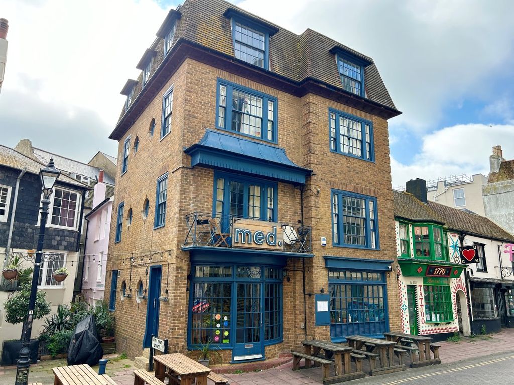 Property photo 1 of 6