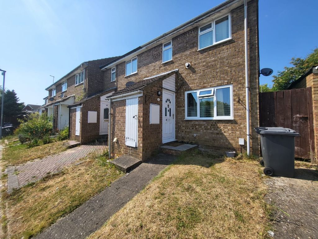 Property photo 1 of 10 3 Bedroom End Terrace For Rent