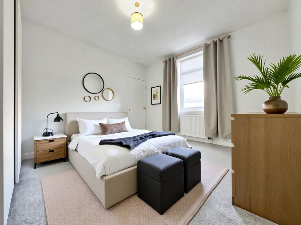 Property photo 2 of 26 Bedroom 1 Ai