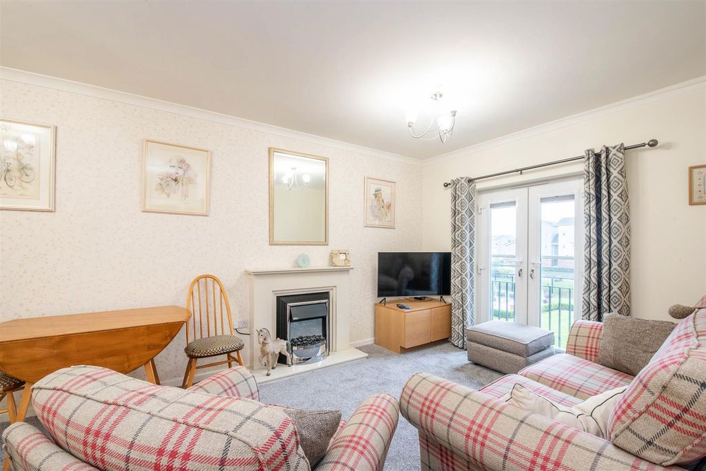 Property photo 2 of 22 Lounge/Diner/Kitchen