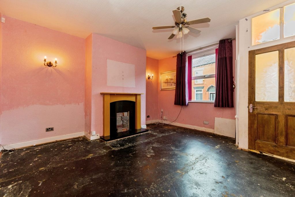 Property photo 2 of 11 Image 1