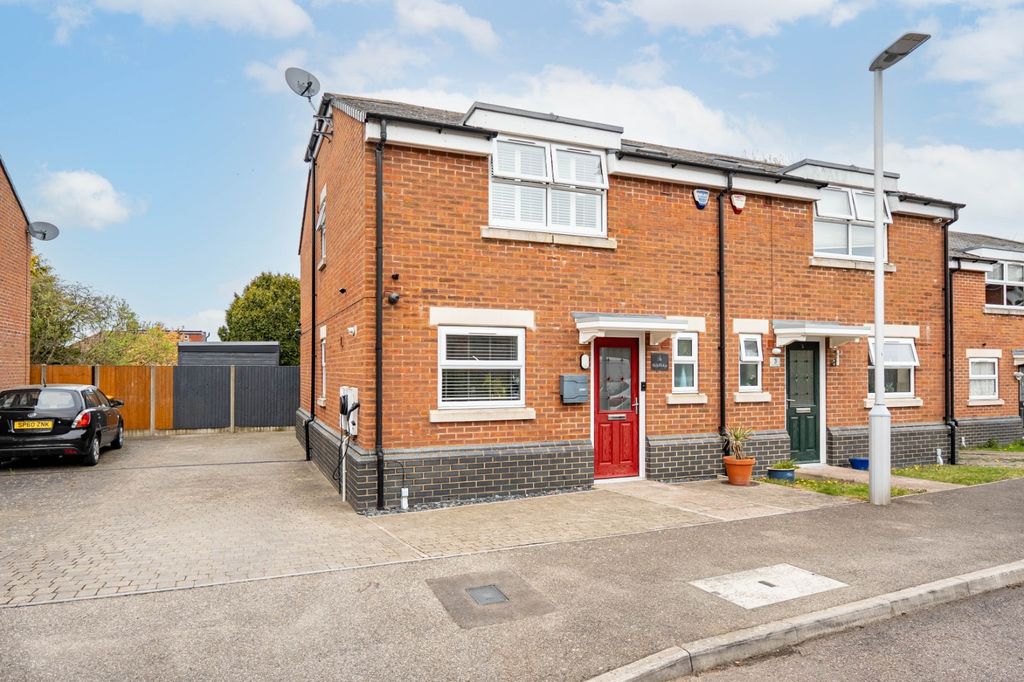 Property photo 1 of 15 Photograph