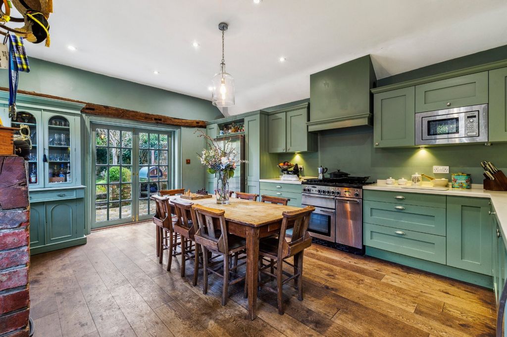 Property photo 1 of 14 Kitchen