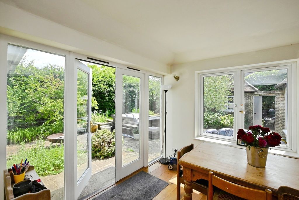 Property photo 3 of 16 Pbox-Img.Jpg
