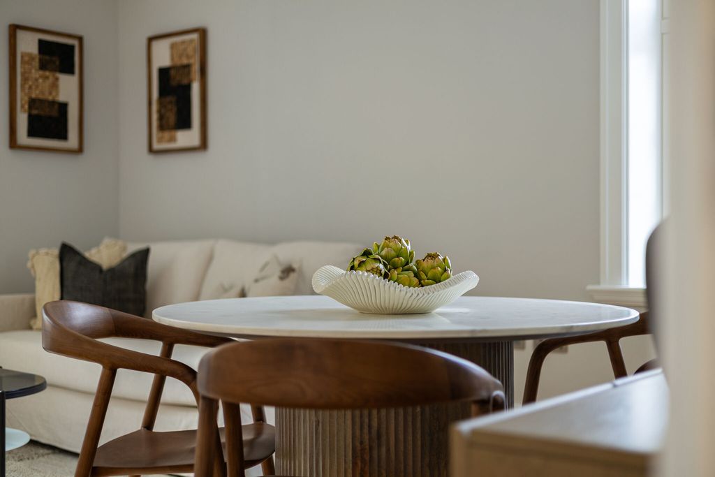 Property photo 2 of 10 Show Home