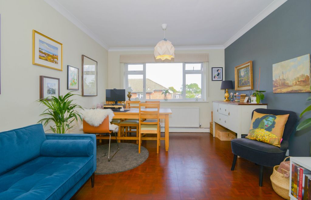 Property photo 2 of 14