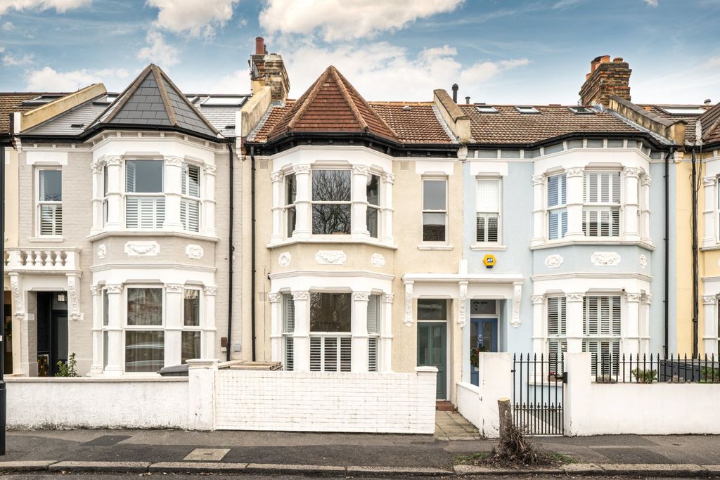 Property photo 3 of 11 Picture No. 34