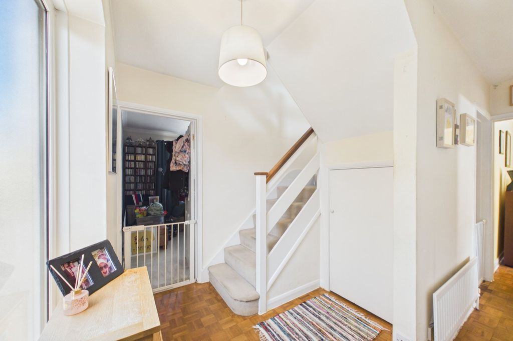 Property photo 2 of 15 Picture No. 25