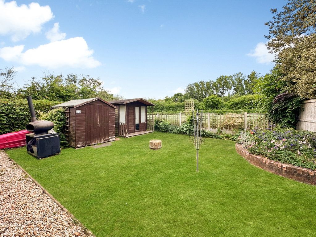 Property photo 2 of 12 4208303