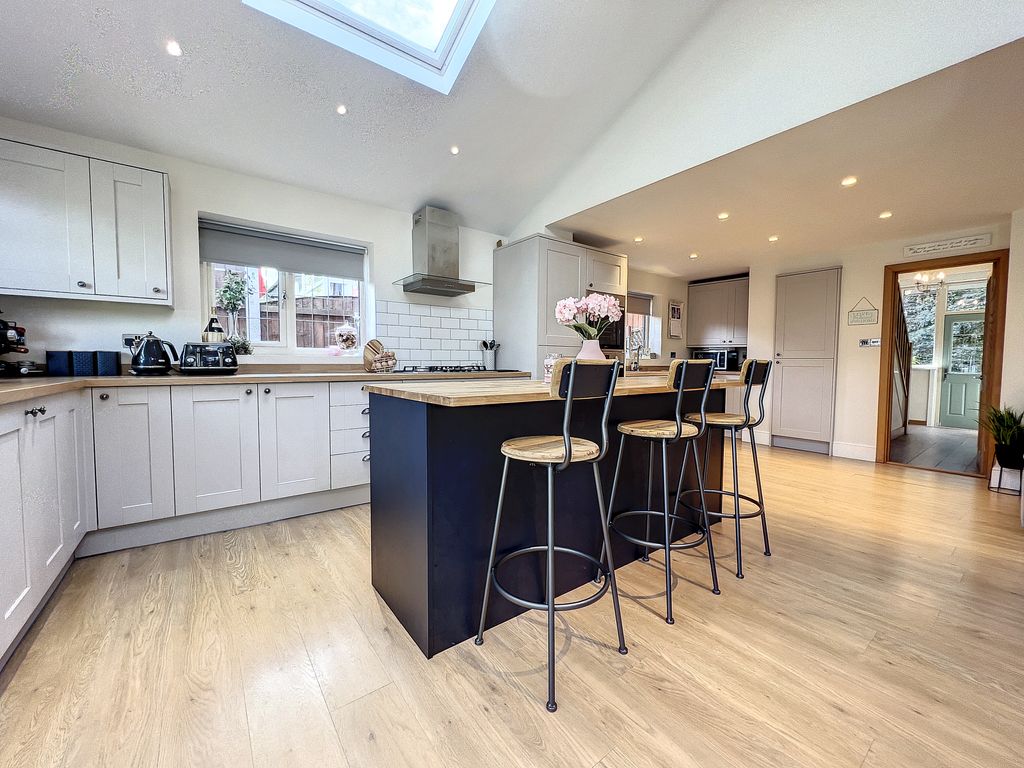 Property photo 1 of 65