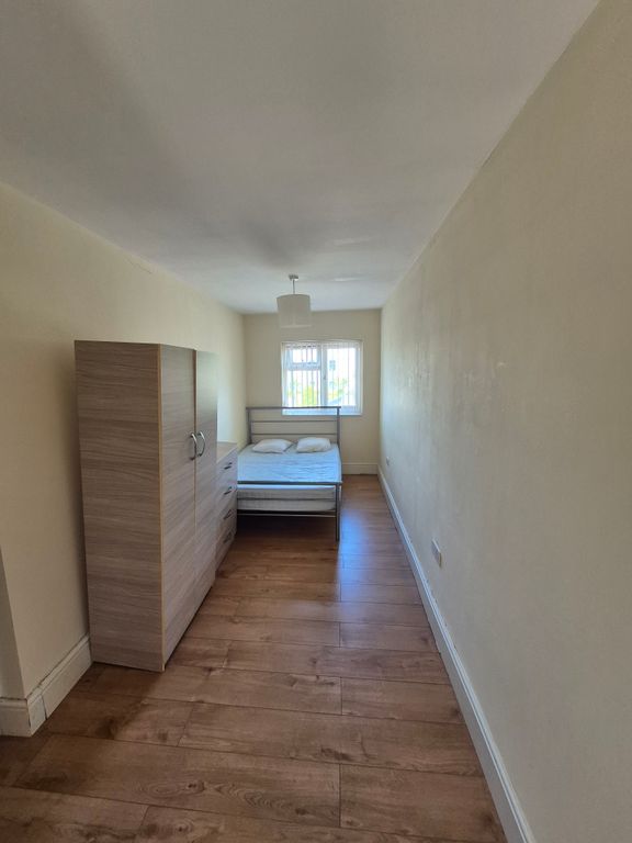 Property photo 1 of 4