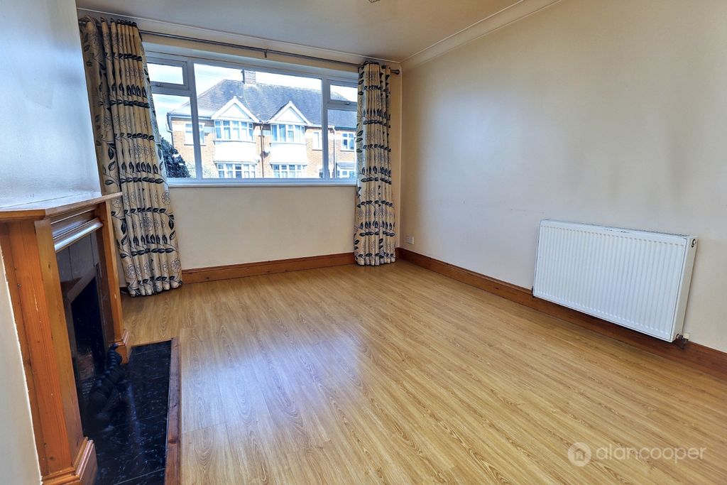 Property photo 3 of 16 4654493