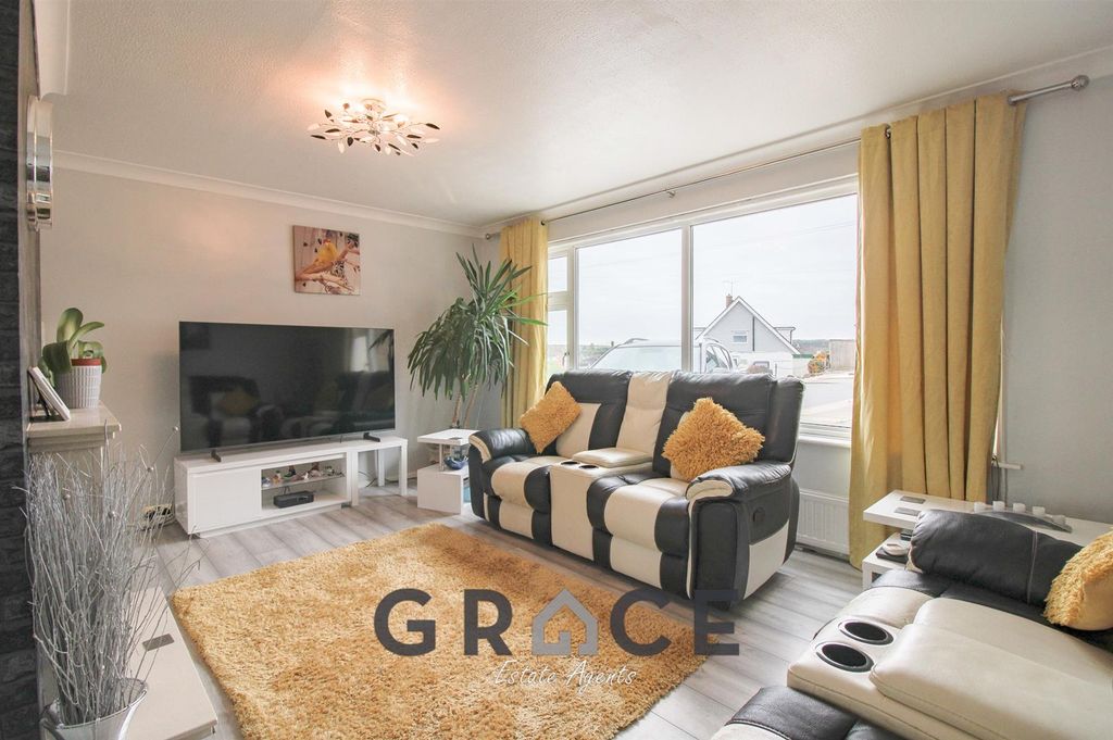 Property photo 2 of 20 Untitled_Hdr-x (2).Jpg