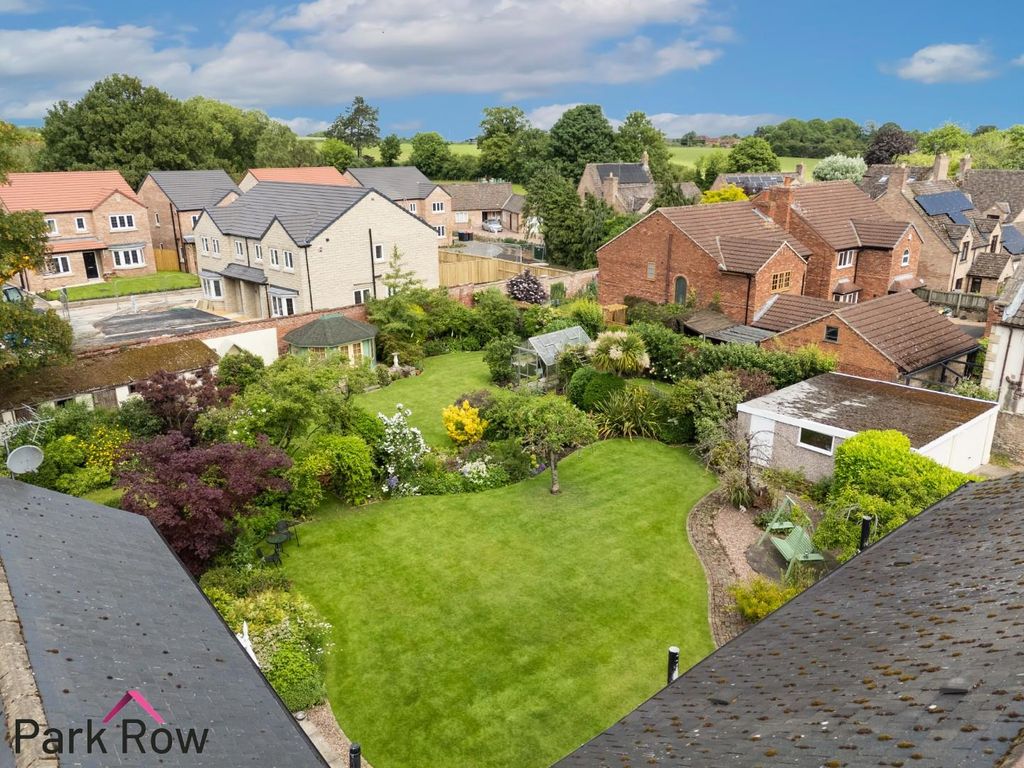 Property photo 2 of 49