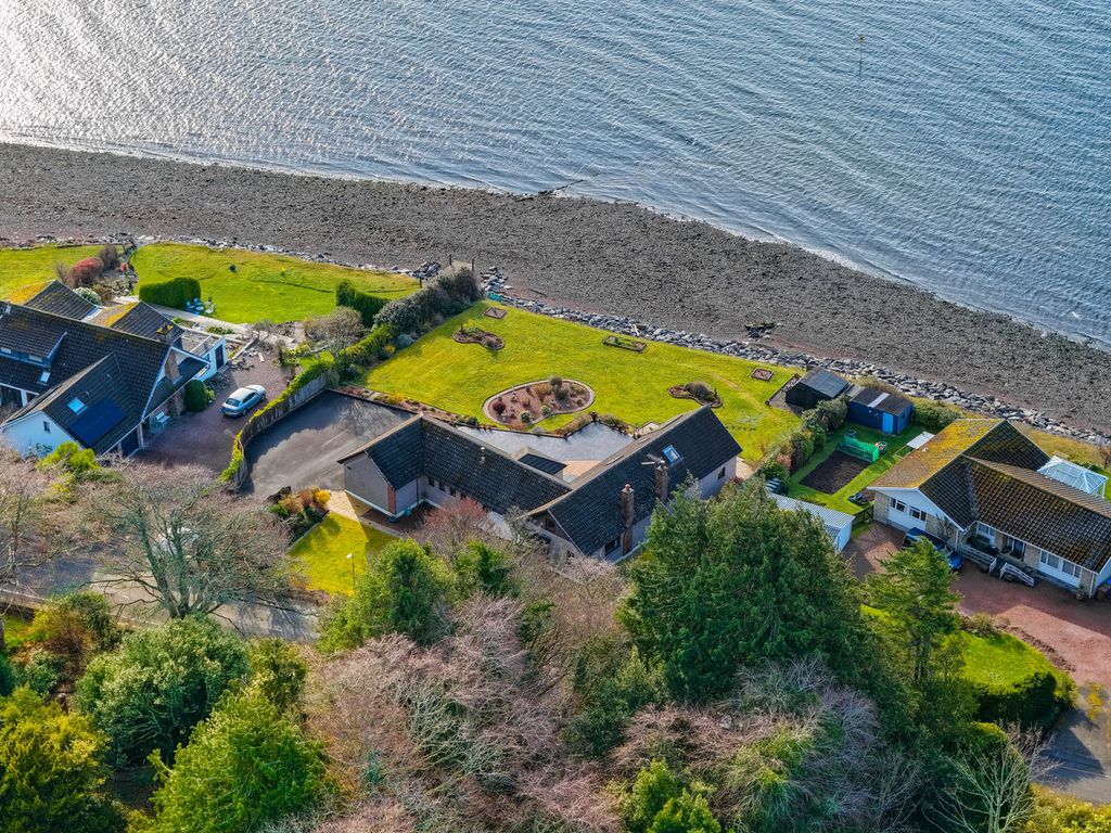 Property photo 2 of 50