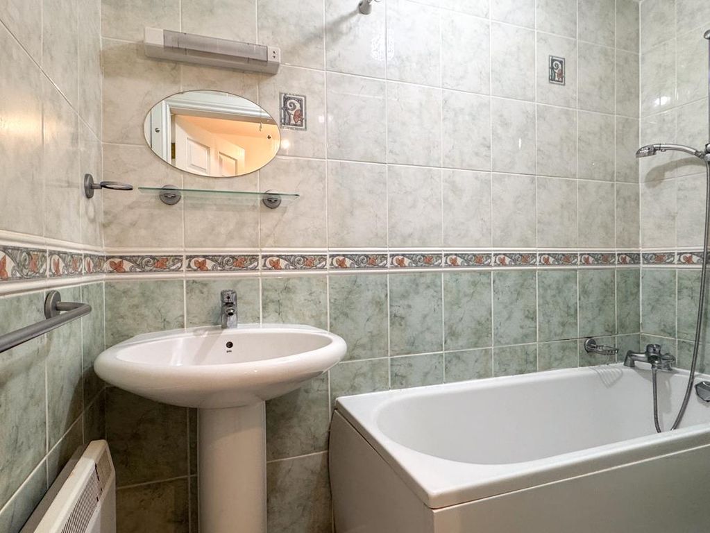 Additional image 16 of 2 bed flat for saleSnaefell House, The Promenade, Port Erin IM9