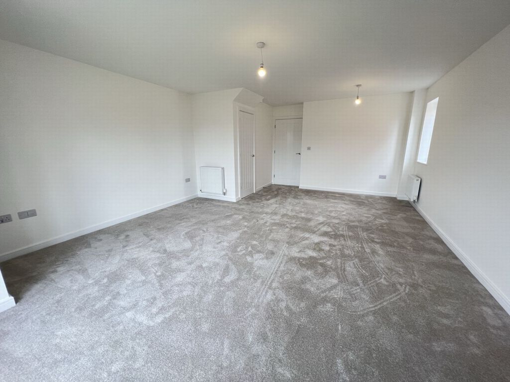 Property photo 1 of 8 Lounge