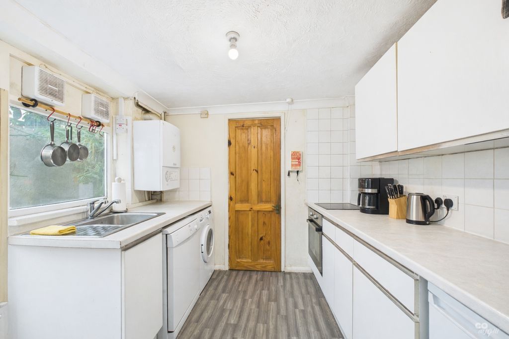 Property photo 3 of 14 Photo 26