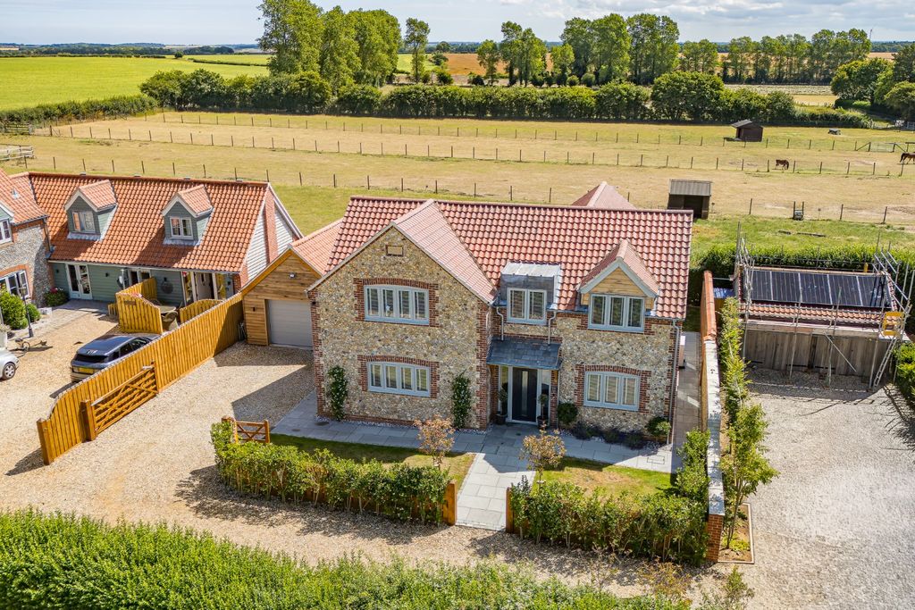Property photo 1 of 44 4732240
