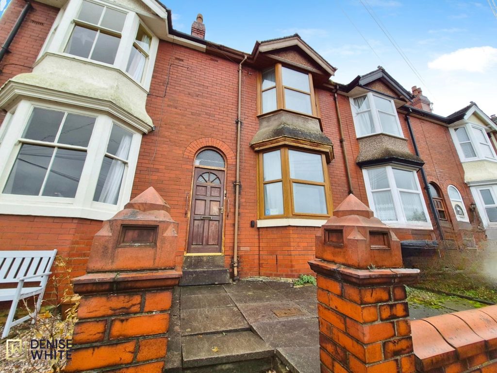 Property photo 3 of 23 Front Aspect