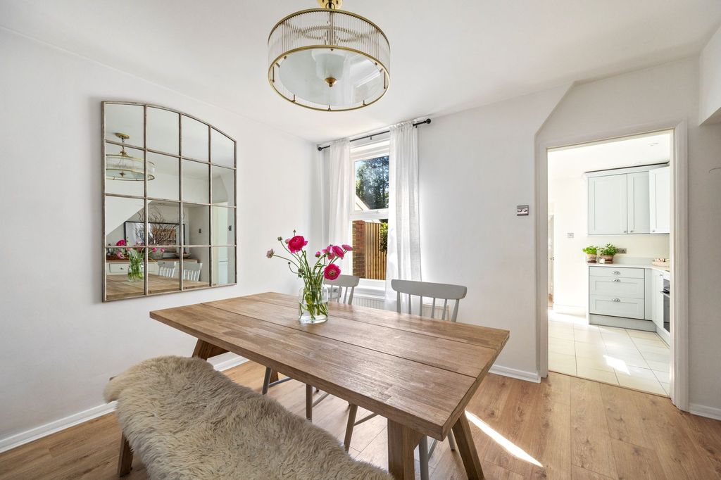 Property photo 2 of 22