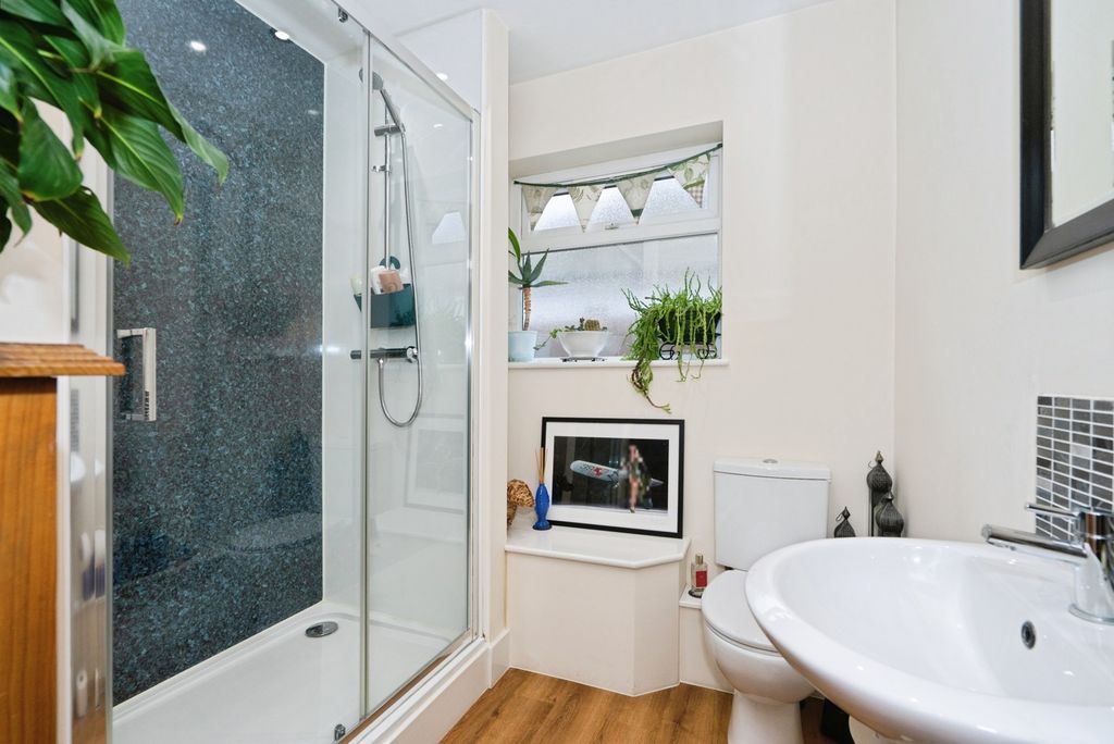 Additional image 12 of 3 bed bungalow for saleForest Road, Liss, Hampshire GU33