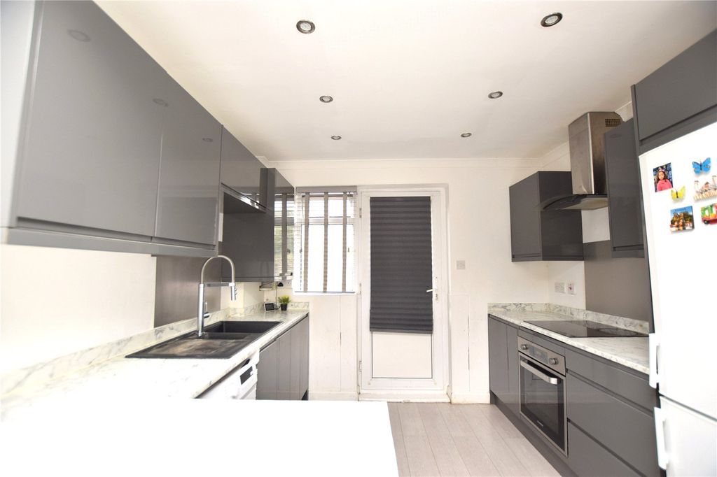 Property photo 3 of 11 Picture No. 04