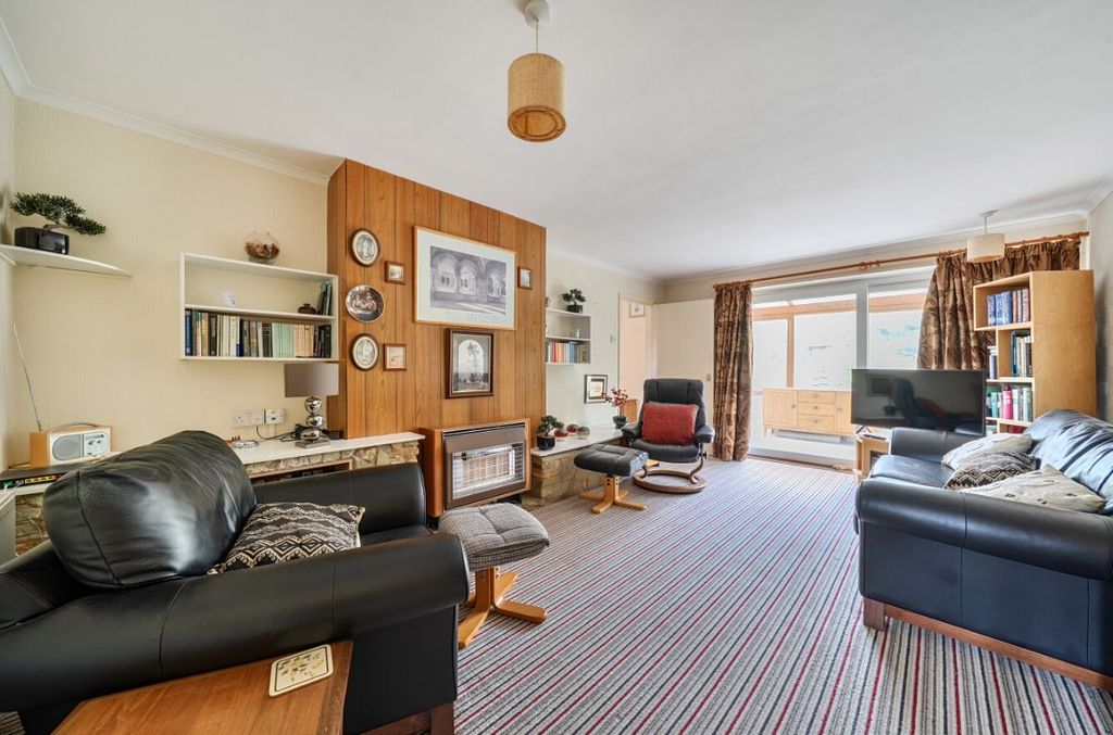 Property photo 3 of 18