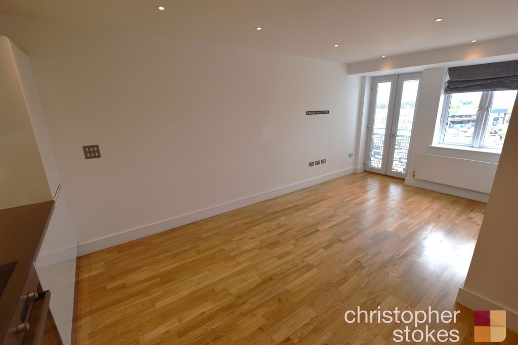Property photo 2 of 10 5255471