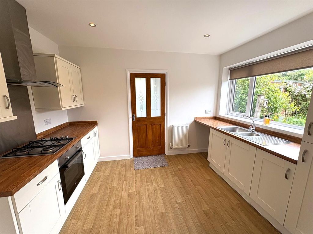 Property photo 2 of 13 Kitchen