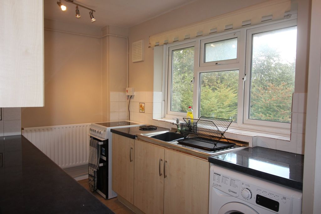 Property photo 3 of 14 Kitch2