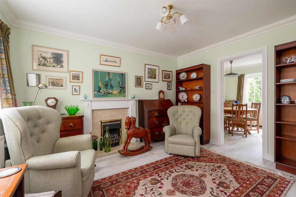 Property photo 3 of 19 Living