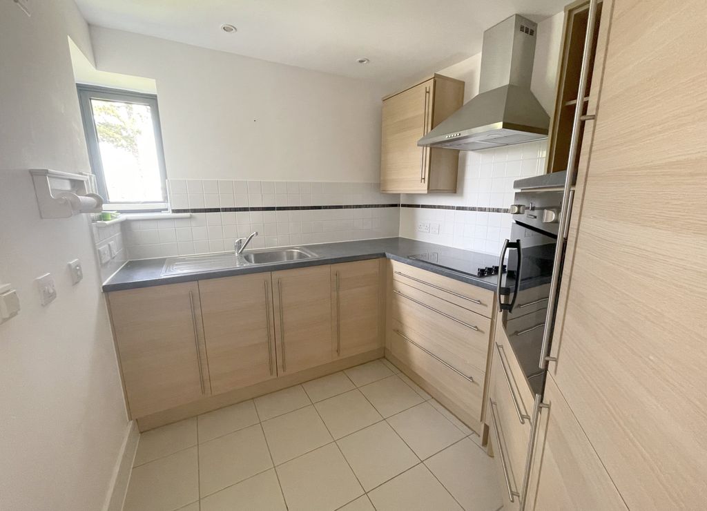 Property photo 2 of 22 Kitchen