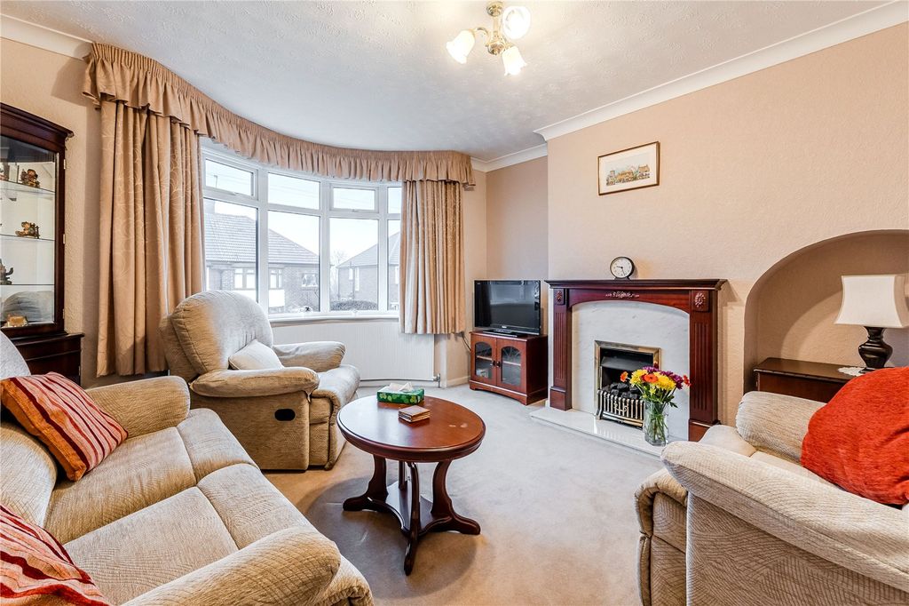 Property photo 2 of 15 Picture No. 04