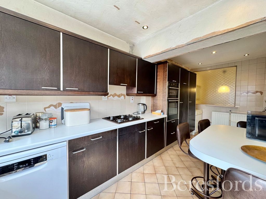 Property photo 2 of 23 Picture No. 04