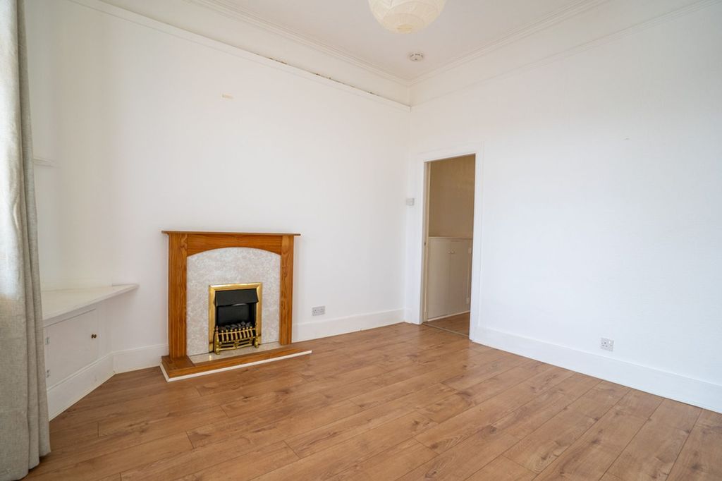 Property photo 1 of 26