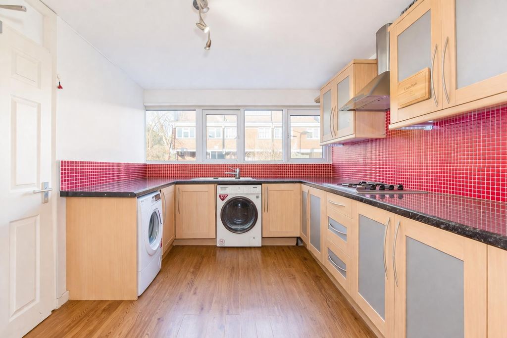 Property photo 2 of 9 cd3F1A58-11B5-4Ddc-969E-18d3Ca23d93c.Png