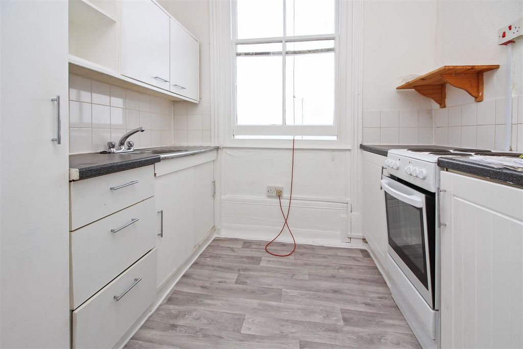 Property photo 3 of 6 Picture 3