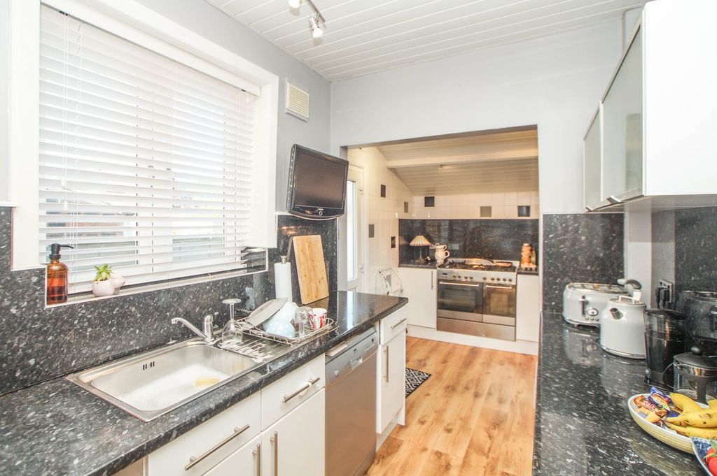 Property photo 3 of 15 Kitchen