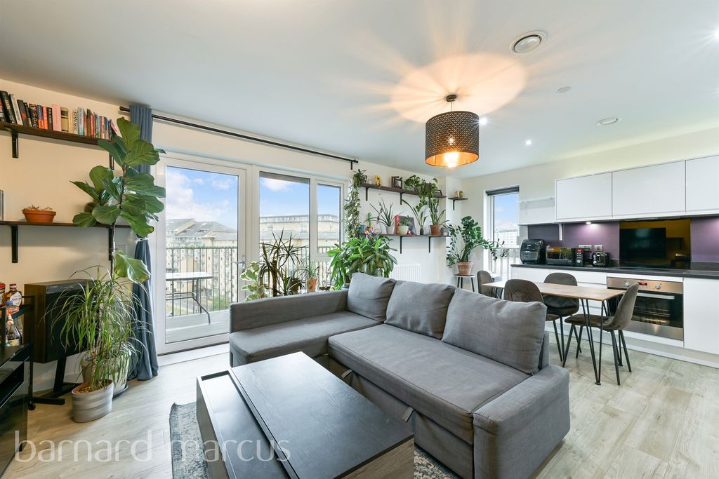 Property photo 3 of 12