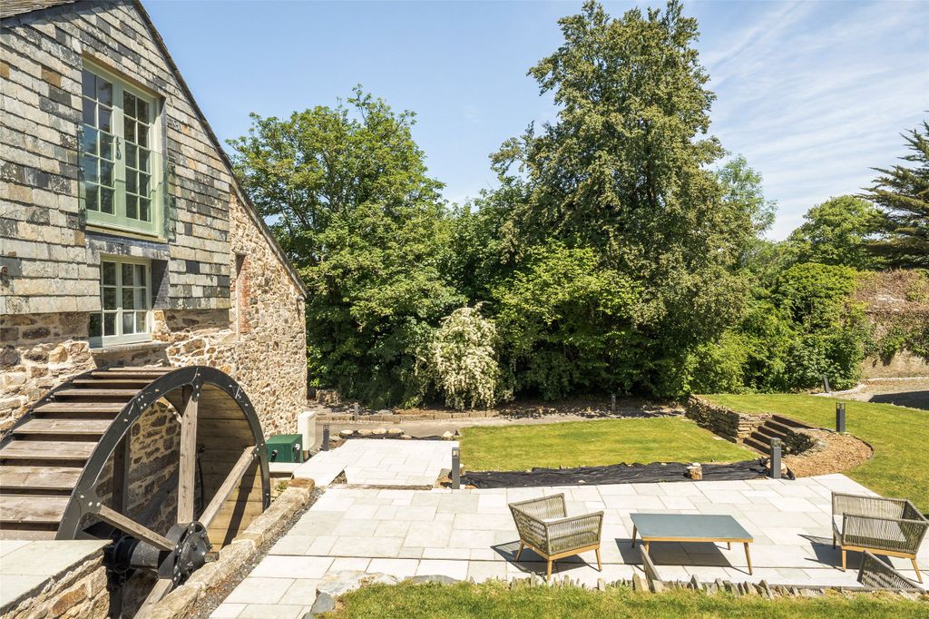 Property photo 2 of 44 Picture No. 06