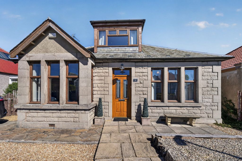 Property photo 1 of 48