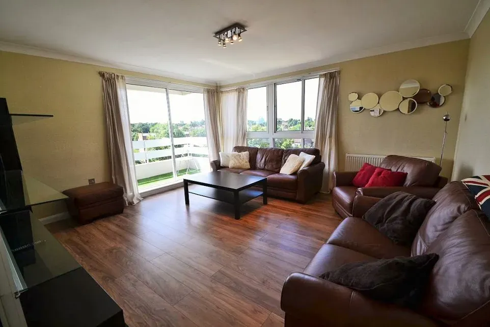 Property photo 2 of 12