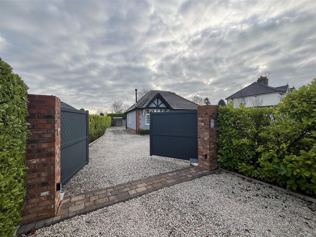 Property photo 3 of 14 Gate
