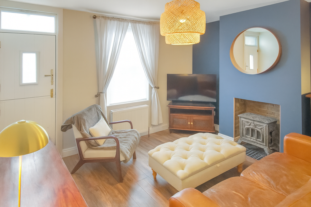 Property photo 2 of 14 Living Room