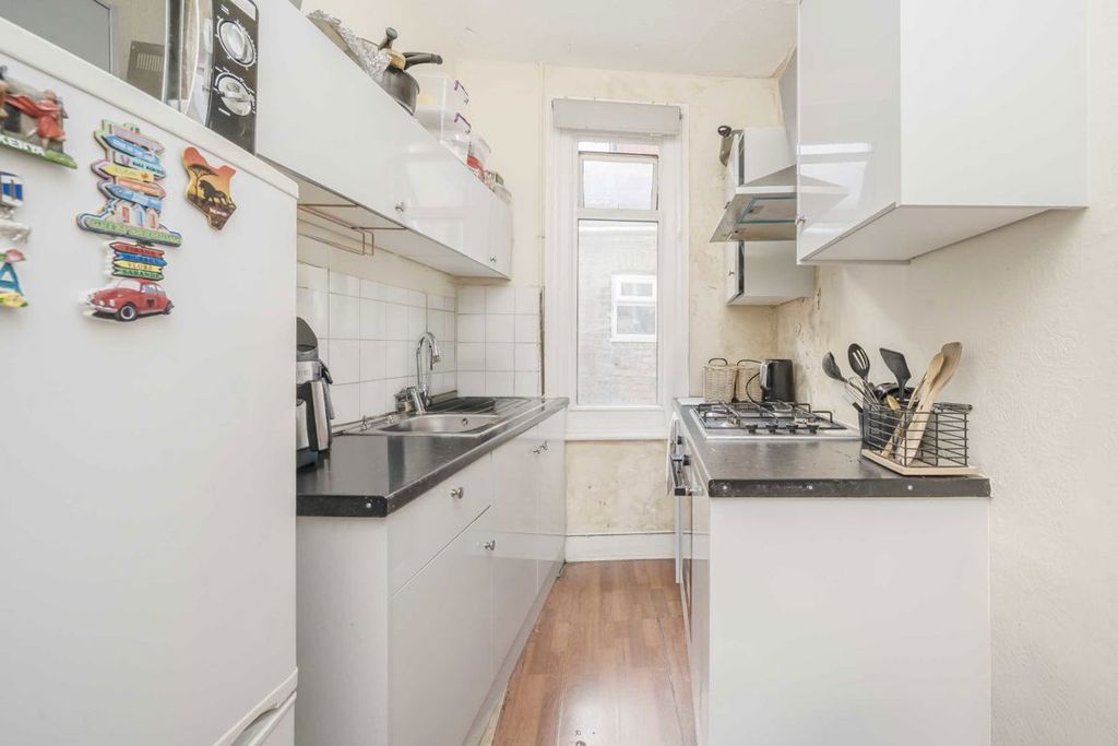 Property photo 2 of 4